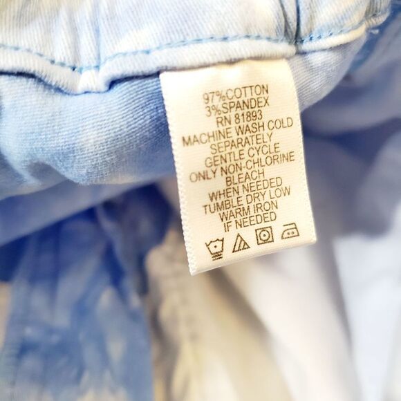 D & Co. Tie Dye Blue/White Shorts Size Large - Picture 9 of 10